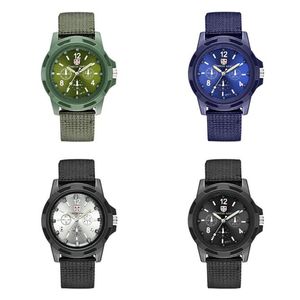 Nylon Band Heren Watch Fashion luxe trend Trend Geneva Quartz Watch