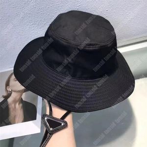 Nylon Bucket Hat Flat Luxurys Cordon Mens Wide Brim Designer Bucket Hats Summer Fashion Fitted Beach Hat Casquette Sun Protection Bob