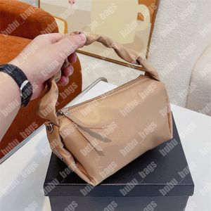 Sacs à cosmétiques en nylon Designer Femmes Hommes Voyage Sac de toilette Luxe Cross Body Mode Sac à main Sacs de maquillage Sac de lavage décontracté Lady Sacs à bandoulière