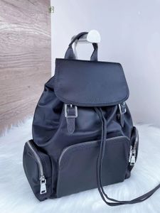 Nylon Fashion Backpack Luxury Designer Femmes Backpacks Mini Unisex Plain Pack de haute qualité Men Sac à bandoulière Sac de voyage scolaire Original