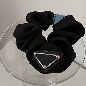 Nylon materiaal schattig zwart haarbanden voor dameshaar geen pauze stevig elastisch geëmailleerde driehoek hypoallergeen designer scrunchies vrouwen mode super zacht Zb055 e23