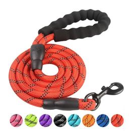 Nylon reflecterende honden ontleende running training van buitenopleiding sterk tractie touw voor puppy 1,5 meter huisdierhonden duurzame leiband sn6664