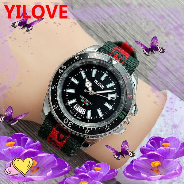 Correa de nailon Reloj de moda de cuarzo 41 mm Diseñador de ropa Reloj para hombres y mujeres Reloj de pulsera de regalo para el día de San Valentín para mujeres al por mayor