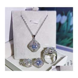 O7f2 Bruiloft Sieradensets Sprankelende Live Luxe Set 925 Sterling Sier Ronde Geslepen Moissanite Cz Diamanten Edelstenen Ring Ketting Stud Earrin