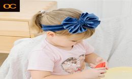 OC039s 2021 Children039s Bandeau Couleur unie flanelle Accessoires pour cheveux en nylon grande taille Bande de cheveux de bébé Velours Personnalisé lo1727123