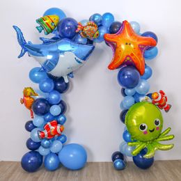 Ocean Animal Balloon Arch Set 134 pièces Great Shark Balon Balon Ballon Starfish Pocgopus adapté aux fêtes d'anniversaire 240411