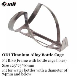 Botella de agua de bicicleta ODI Titanium Aloy Road Road Mountain Bike Botella de agua CAGA DURABLE DE CICLA DE CYCLO ULTRALIGHT