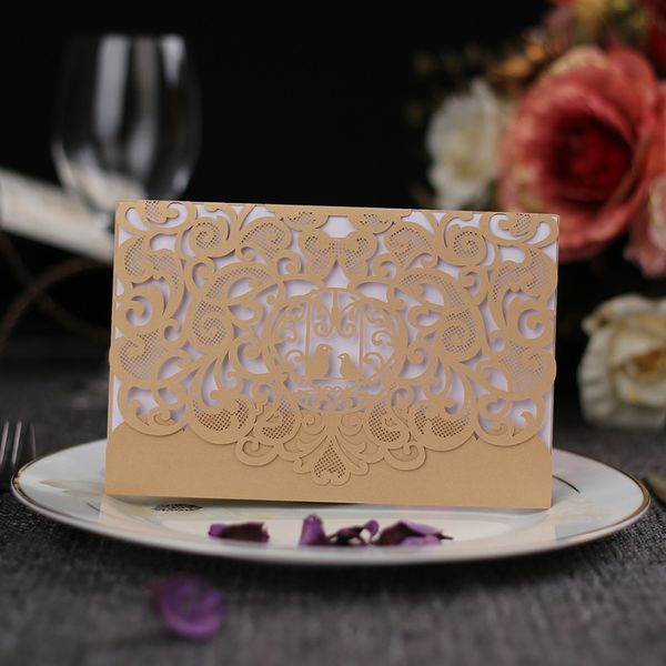 OEM 41 colores Corte laser Invitaciones con los pájaros de amor Flores Hueca Tarjetas de invitación de boda personalizadas # BW-I0303