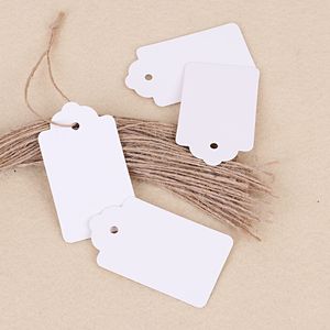OEM/ODM 100 pièces papier étiquettes cadeaux carte blanc/noir/kraft pétoncle Festival décoration de mariage blanc Mini étiquette de bagage 7X4 cm