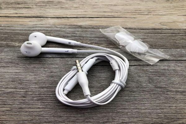 Calidad OEM s6 s7 auriculares con cable remoto en la oreja 12M 35 mm auriculares de alta fidelidad con micrófono incorporado para samsung s8 s9 plu9450118