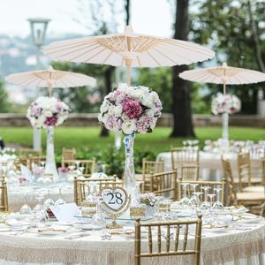 OEM Mariage Papper Unbraller Table Blanc Centres de Table Arrangement Fait à la Main Pièce Maîtresse de Mariage Artificielle Rouge Blanc Rose Fleur Umbraller Stand pour Mariage