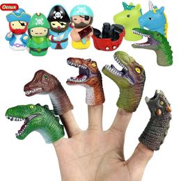 Oenux Head Hand Puppet Jurassic Dinosaur Pirate Action Figures doigt mini bébé animaux Modèle Early Educational Toy for Kids 240314