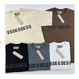 De Fear Esse Designer T Shirt Tshirts para hombres Insignia bordada clásica de algodón suelto de algodón pequeño isla redonda de cuello redondo ESSTENIAL Camiseta esencial Camiseta Camiseta 691