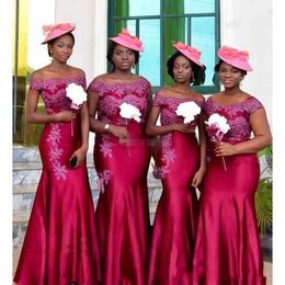 Off goedkope zeemeermin bruidsmeisje jurken schouder kanten appliques kralen rits terug Afrikaanse plus size lange bruiloft gastmeisje jurken
