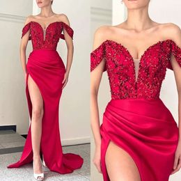 Off Evening Beads Prom Dresses Fashion Schouderjurken Slit plooien Formele rode loper Lang Special OCN Party Dress