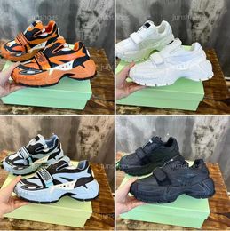 OFF Glove Sneakers Designer de luxe Hommes Femmes Plate-forme Mesh Épissage Résistant à l'usure Antidérapant Cuir Casual Chaussures Taille 35-45
