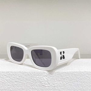 Uit luxe zonnebrillen Designer Top Wit voor mannen en vrouw zonnebril uit trendsetter White OMRI019 Oval Net Red Identieke zonnebril met originele doos