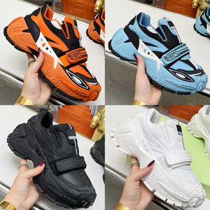 OFF Heren Sport Designer Schoenen Damesmode Casual Schoenen 2023 Herfst en Winter Nieuwe Trend Sneakers Oranje Zwart Grote Neus Papa Schoenen Verzonden in originele doos maat 35-46