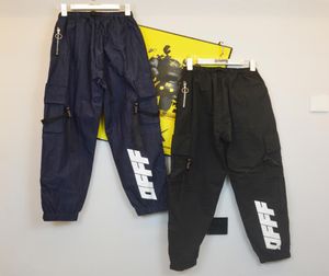 Pantalones de carga blancos fuera de estilo Mans Black Mans de Ow Diseñadores Impresión Flechas Letras de ropa casual Pantalones Sportswear Hip Hop2101318