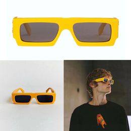 Lunettes de soleil hors du soleil pour les femmes classiques petites boîtes 40008 créateur de mode.