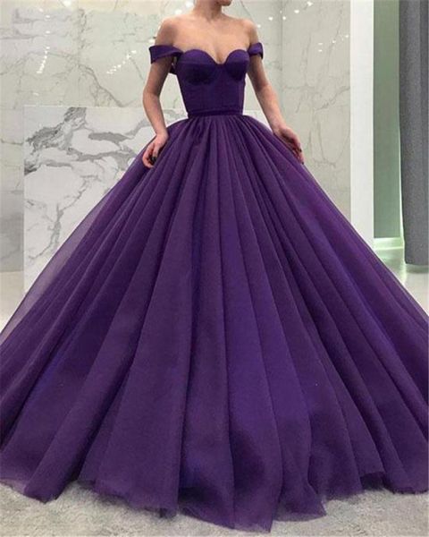 Hors l'épaule robes de bal en tulle violet