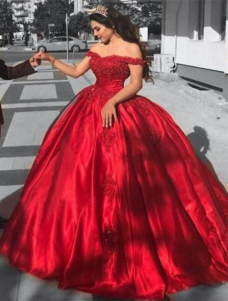 Vestidos de graduación rojos fuera del hombro Long 2019 Bead Bead Lace Formal Night Gowns Quinceanera Sweet 16 Dress Black Girls Cocktail P1104321