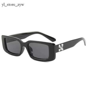 Lunettes de soleil de mode de luxe Lunettes de soleil Lunettes de soleil blanc cassé Cadre Lunettes de rue Hommes Femmes Hip Hop Lunettes de soleil Hommes Femmes Sports Voyage Lunettes de soleil 6872