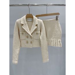 Kantoor Dames Stijl Premium Nieuw 2024 Klassiek Zwart Temperament Prachtige Kleine Geurende Stijl Gebreide Top Met Lange Mouwen Zwart Beige Jas Voor Dames FZ2403073