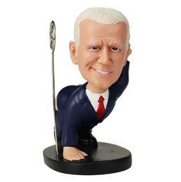 Kantoor penhouder decoratie leuke parodie Biden Trump karakter hars standbeeld cartoon figuur naam kaarthouder kunst en ambachten decoratie