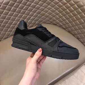 Officiële website luxe heren casual sneakers modeschoenen, hoogwaardige reis sneakers, originele snelle levering KJP001