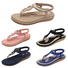 Og Slippers Sliders Slide pour femmes chaussures de plage à l'extérieur Chaussures de vacances d'été Femme fille chaude Vente Taille 36-42 Sneaker Casual Shoes Gai