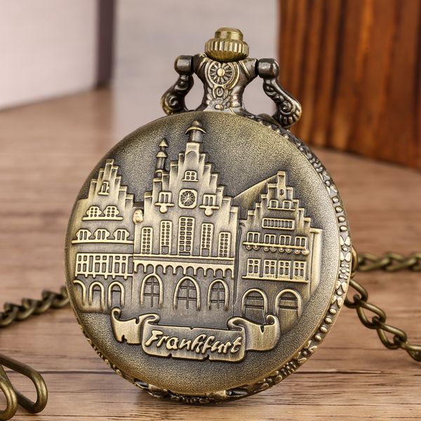 Old Antique Bronze Francfort Castle Allemagne Superbe Bâtiment fabriqué à la main Quartz Pocket Watch Souvenir Collier Callier Callier Callier