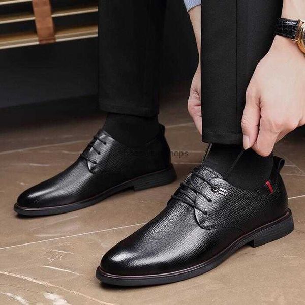 Chaussures de tête en cuir pour hommes, chaussures formelles à bout pointu, nouvelle tendance de la mode, chaussures d'affaires décontractées à fond souple, oo1, 2021