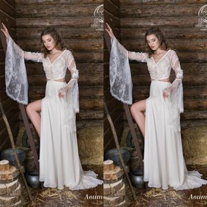 Oleg Baburow 2019 Bohemian Trouwjurken V-hals Lange Mouwen Kant Cutaway Sides Chiffon Split Bridal Jads Beach Trouwjurk