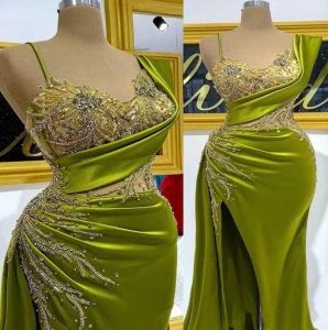 Robes de bal de sirène en satin vert olive magnifique arabe cristaux Aso Ebi perles robes de soirée froncées sexy fendue deuxième robe de réception BC