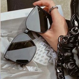 OLOEY nouvelles lunettes de soleil femmes concepteur de luxe Vintage carré lunettes de soleil lunettes classiques pour dame UV400 grand cadre