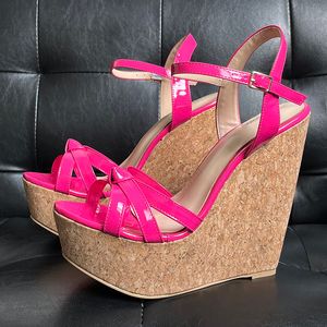 Olomm handgemaakte vrouwen zomerplatform sandalen patent wiggen hakken open teen prachtige fuchsia feestschoenen dames maat 35 47 52