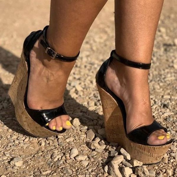 Olomm, nuevas sandalias de plataforma a la moda para mujer, sandalias sexis de tacón alto con cuña, zapatos de fiesta negros brillantes con punta abierta, zapatos de mujer de talla grande de EE. UU. 5-15