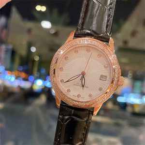 OM-012 Montre de Luxe Luxe Horloges 35 * 9mm Quartz Movement 316L Fine Steel Watchcase Diamond Horloge Horloges