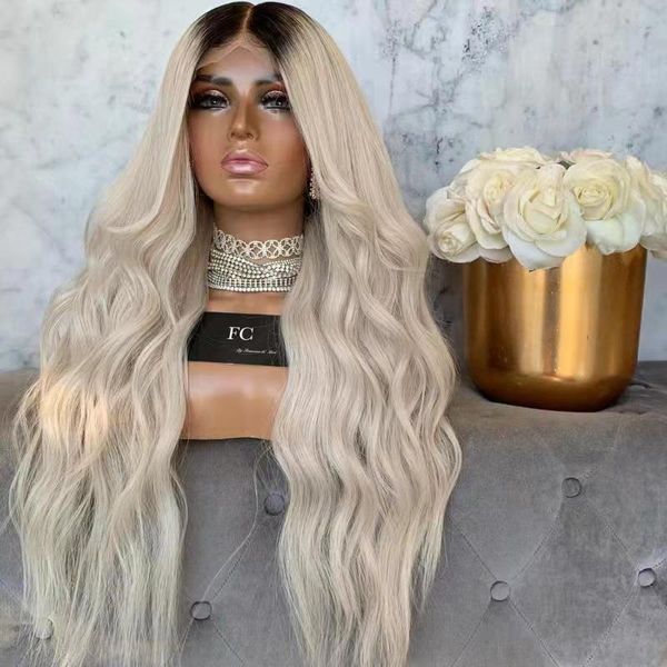 Perruque Lace Front Wig synthétique Body Wave blonde ombrée avec raie centrale, perruque naturelle longue et ondulée pour femmes noires