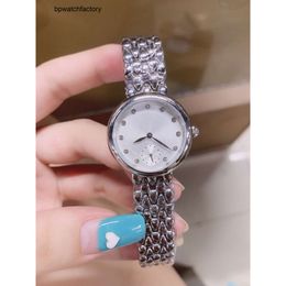 Omegawatch 316 Relógio feminino de quartzo com mostrador de aço inoxidável prateado de 28 mm com um pequeno ponteiro de segundos usando o relógio de designer de luxo com movimento eletrônico importado original