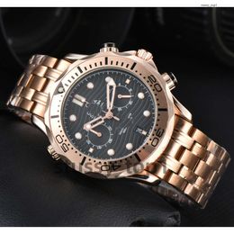 OMG Watch 2024 New Brand Original Business Men Classic Round Case Quartz Watch Wristwatch horloge - Une montre recommandée pour A41 E68 décontracté.