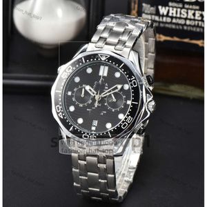 OMG Watch 2024 Nieuw merk Originele Business Men Classic Round Case Quartz Watch Wordtwatch Clock - een aanbevolen horloge voor casual A41