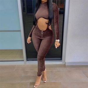 OMSJ Femmes Sexy À Capuche À Manches Longues Crop Top Et Taille Haute Zip Salopette Printemps Automne Moulante Casual Marron 2 Pcs Ensemble Streetwear 210517