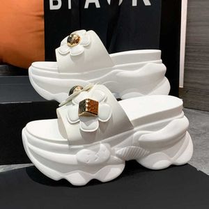 Sur un pantoufles compensées femmes été chaussures féminines mules à talons augmenté plate-forme interne diapositives mode 2023 haut plat luxe Rome 230223