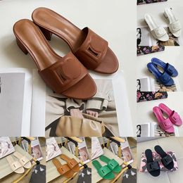 Sandales de créateurs talons hauts chunky sandale pour femmes dames appartements glissates pantoufles claquettes en caoutchouc en cuir en cuir creusés