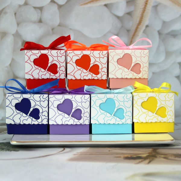 Love Candy Box Hollow Heart Favor Tourkers Empacando Cajas de regalo de regalo de encaje cuadrado para cumpleaños Navidad