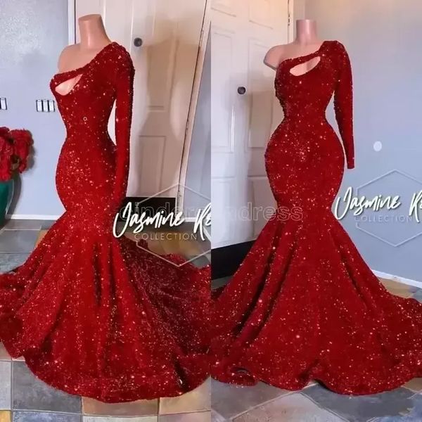 Une pièce rouge scintillante une épaule paillettes sirène longue robes de bal 2022 à manches longues robe de soirée froncée grande taille robes de soirée formelles