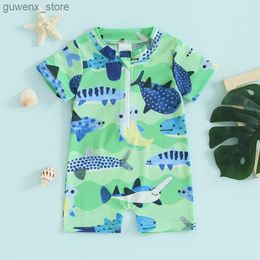 Één-stuks 0-3t nieuwe babyjongen zonbescherming Strandkleding Boomvissen met korte mouwen en kokosboomprint Jumpsuit Summer Bikini Swimsuit Y240412