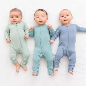 Één-stuks baby jumpsuit voor bamboe kleding jongens overalls kinderen romper lente 2023 pasgeborene 0 tot 12 18 18 24 maanden meisjes kostuum bodysuits